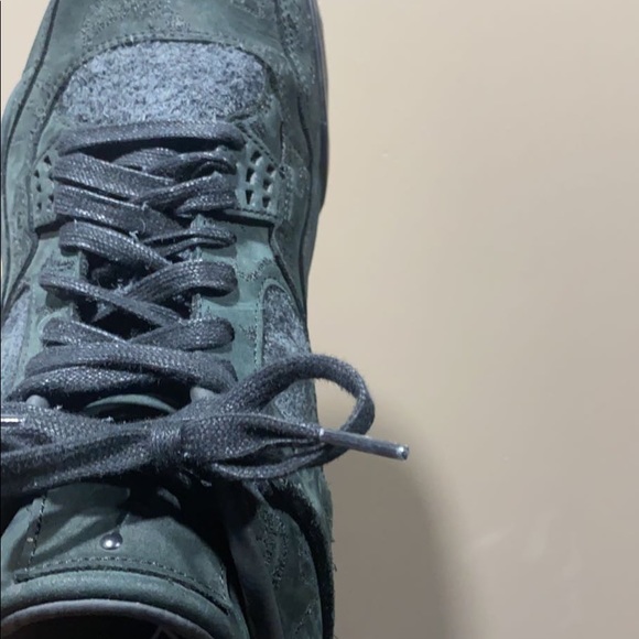 The Jordan 4 retro Kaws edition - Picture 5 of 5